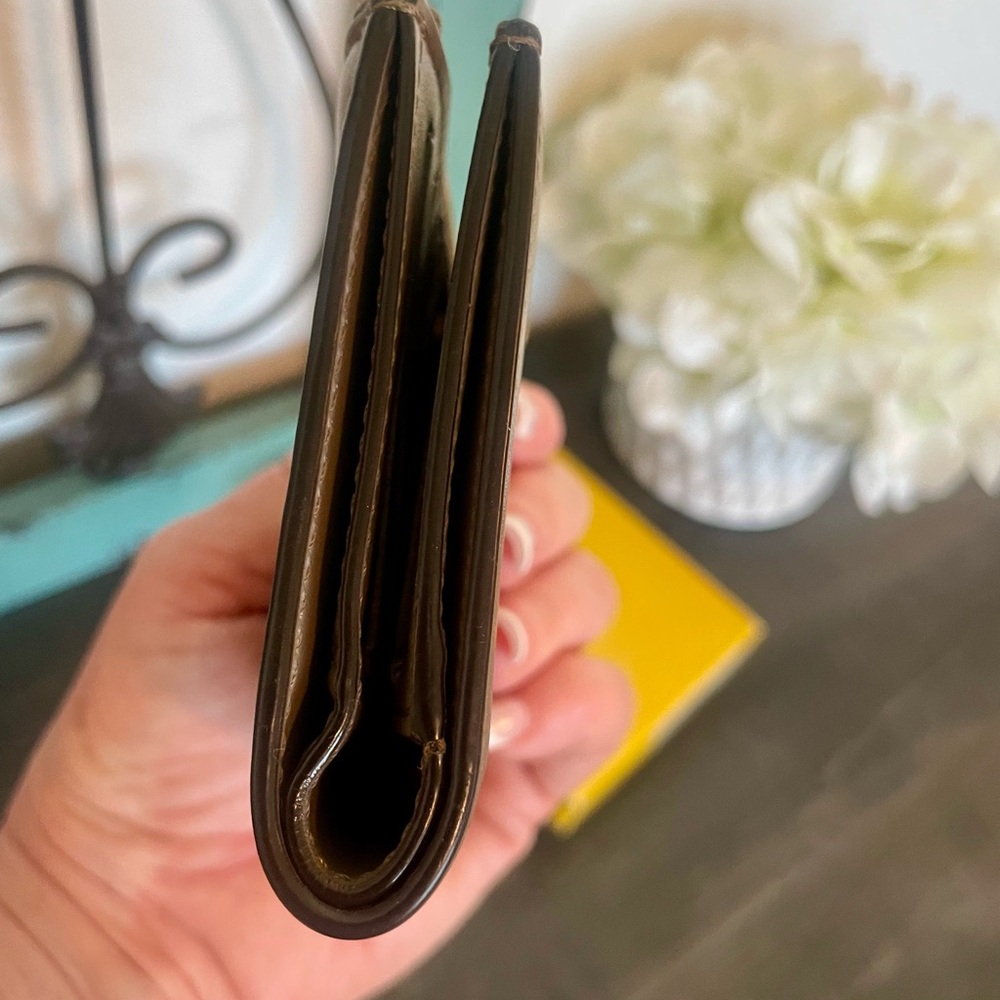 Fendi Roma Leather Compact Wallet - Picture 11 of 12